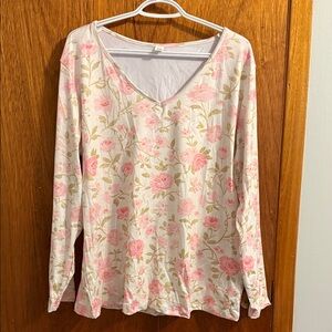 Chic Floral V-Neck Long Sleeve Top